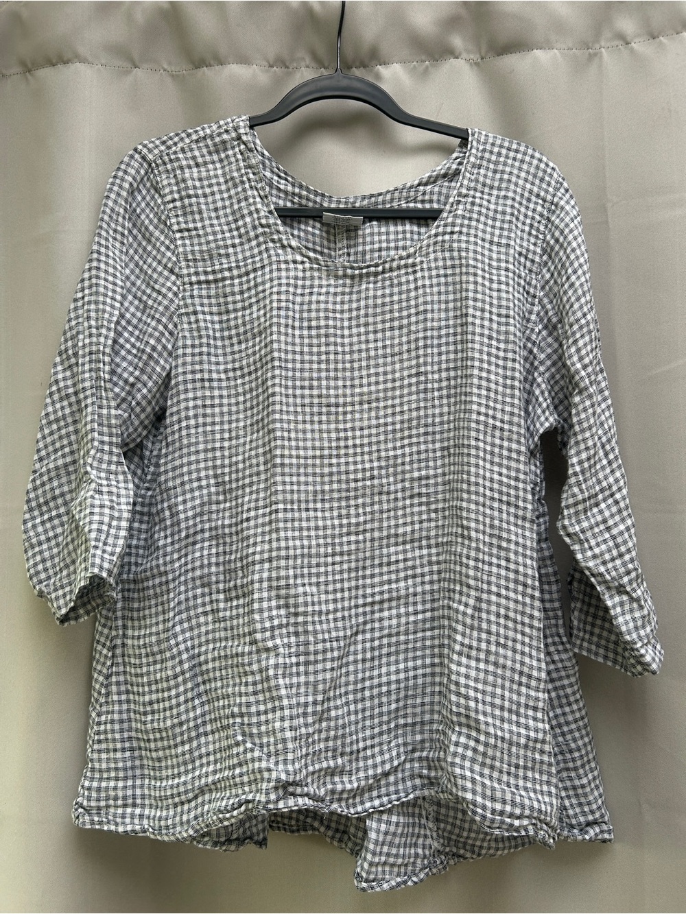 Relaxed linen Gingham Tunic Top - Women's Scoop Neck Click quarter length sleeve